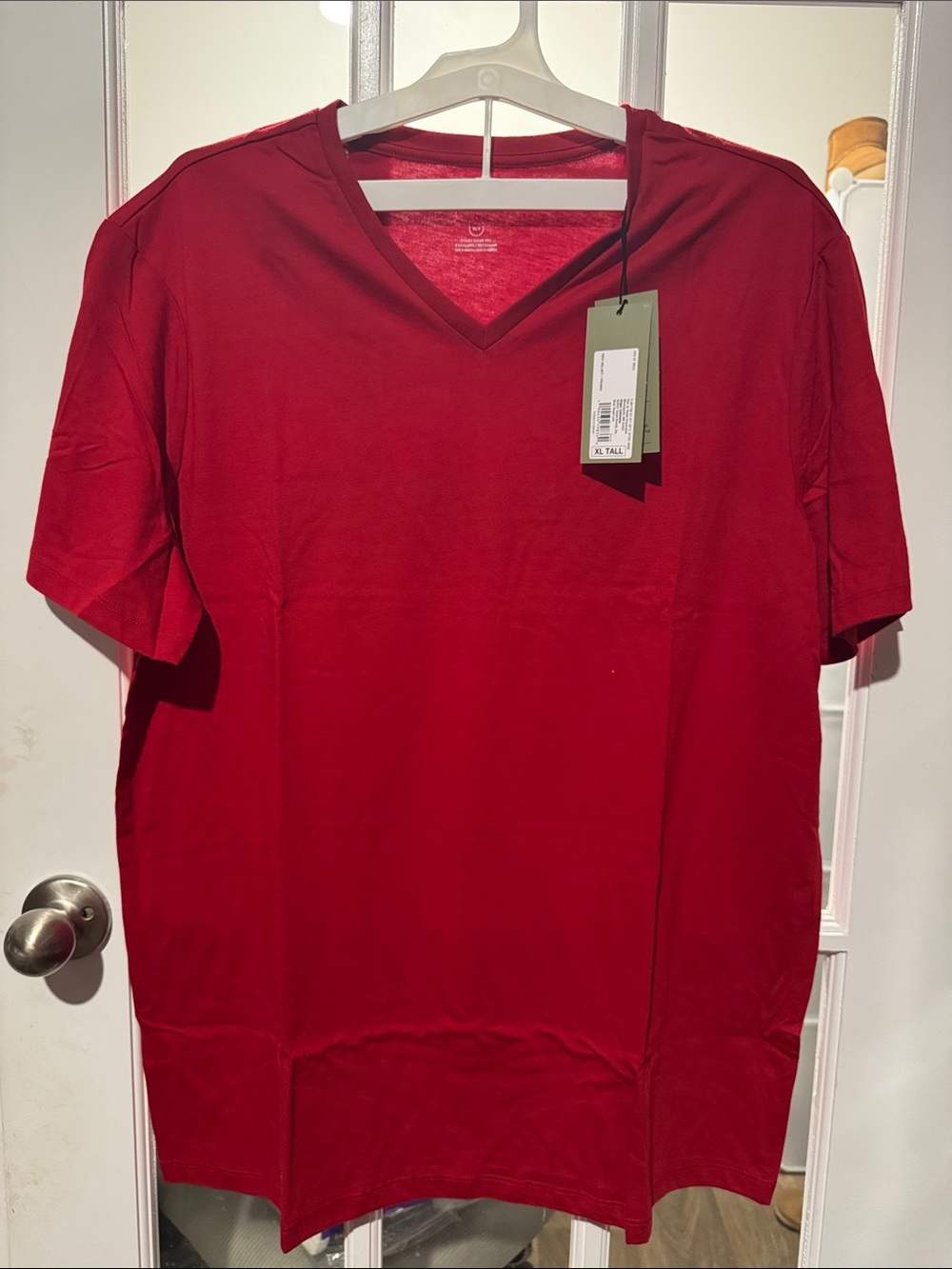 Size 5XL Tall Goodfellow Men's V-Neck T-Shirt - Red